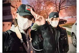 黄子韬情人节是和马伯骞一起过的，结果车还抛锚了，又心疼又好笑图片