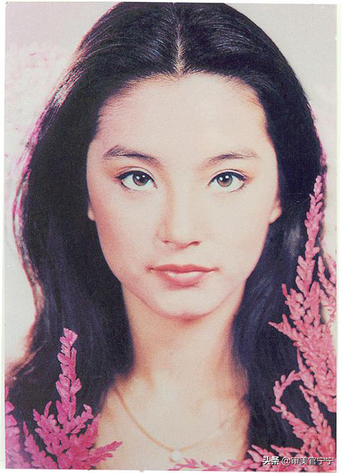 天秤座爱美神的典型——黎姿