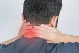 你为什么会患颈椎病？这些颈椎病的并发症你都知道吗？图片
