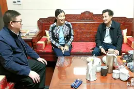 黄创优、殷崇勇开展廉政家访活动图片