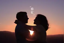 好的婚姻就是：能吃到一起，能聊到一起，能睡到一起图片