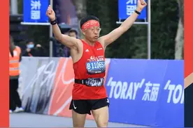2020上马的轻松PB——跑者严振道图片