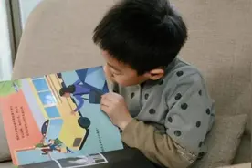 爱“出去浪”和爱“宅在家”的孩子，哪个更有前途？答案打脸父母图片