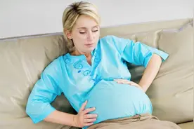 胎儿入盆前，孕妈会感受到四个信号，暗示快卸货了，比预产期还准图片