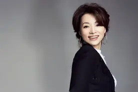 嫁60亿富商的董卿如今怎样了？图片