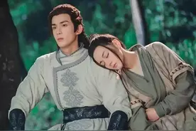 从“国民弟弟”到“小狼狗”，吴磊的成功离不了这两个女人图片