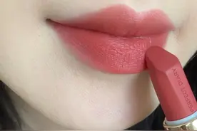 让人看不出是平价口红的牌子，黄皮涂也好看，上街还会被人问色号图片