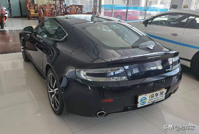 花70万买辆阿斯顿马丁Vantage，打开一看才开2万公里！网友：太值
