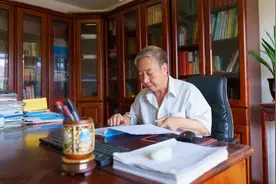 李克安：一腔热血报家国 | 最美理工•人物图片