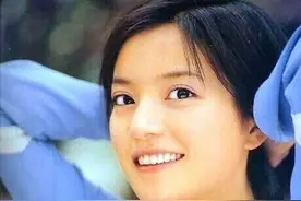 赵薇自曝：抛弃同床3年身价120亿小伙真相，为何嫁二婚带娃男人图片