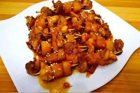 糖醋鸡脆骨土豆串烧，酸酸甜甜，馋的直流口水，夏天吃正合适图片