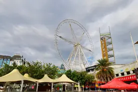 厦门高85米的明发摩天轮拆除吊舱，你坐过它看厦门的美景吗？图片