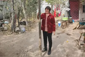 郑州一藏品店现3米长巨型杆秤，起步称量200斤图片