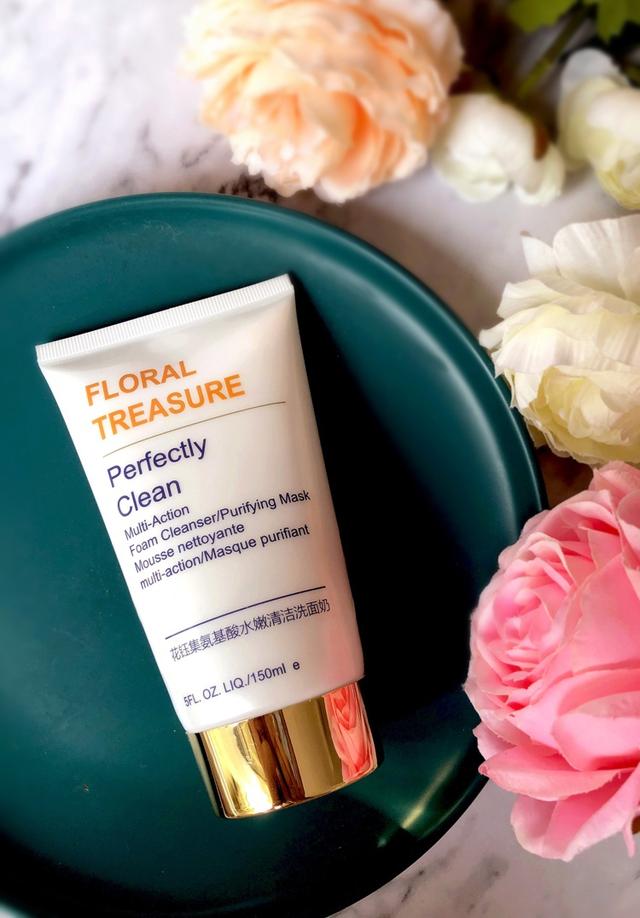 好用的洗面奶推荐：让你拥有焕然一新的肌肤，犹如白瓷般剔透柔白