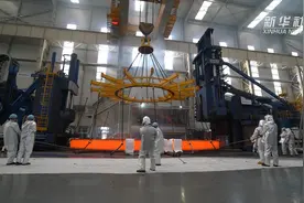 山东成功轧制重达150吨的不锈钢环形件视频封面