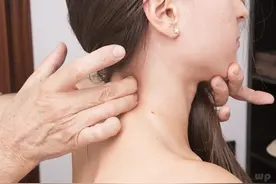 经常手发麻，别以为忍一忍就过去了，要警惕4种疾病图片