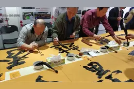 海内外书画家齐聚广州，同书70米长卷，庆祝新中国70诞辰视频封面