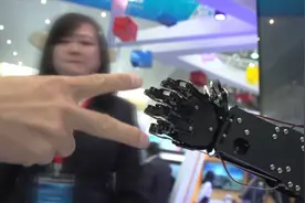 智能机械臂 和你比猜拳视频封面