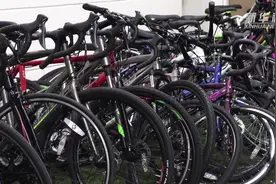 关税都涨了，还要啥自行车视频封面