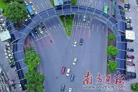 天桥飞架 串起繁华图片