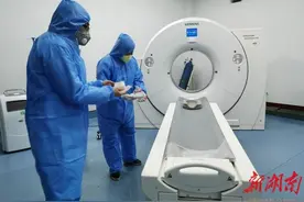 蜀锦征袍自裁成，桃花马上请长缨！女神彭淑芳也想做美发型图片