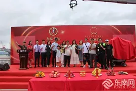 院线电影《疯狂补习班》在福州开拍图片