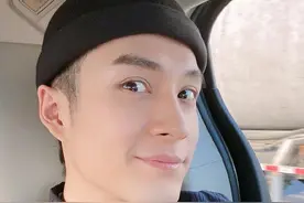 韩东君搂神秘女子还上演摸头杀 疑似恋情曝光图片