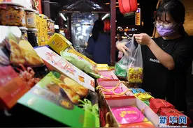 开封：点亮“夜经济”图片