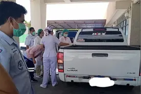 二胎妈半道羊水破了 陌生小伙这样路边接生 大女儿吓哭：脐带连着图片