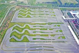 考生准备好可自己“下令”开考图片