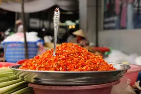 你吃了这么久的辣条都不知道英语怎么说？图片