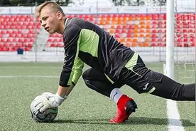 16岁足球小子训练中被闪电击中项链受重伤 女友：当时球场晴空万里图片