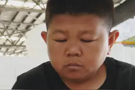 从领低保“袖珍男孩”到坐拥340多万粉丝的网红大v，他都干了哪些事儿？图片