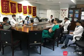 及时取出的鱼刺也能夺命 它早已穿破食道，扎伤大血管图片