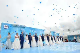 当“火焰蓝”遇上“婚纱白”｜我市消防救援支队隆重举行集体婚礼图片