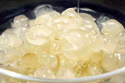 桃胶花胶 2026年桃胶花胶炖牛奶的功效