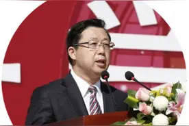 大学礼物·师者良言：愿每一位学子追求优秀“乘风破浪”图片