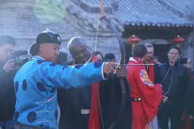 “感知鄂尔多斯”中外友人共度中国节图片