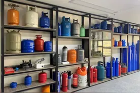 冒着中东纷飞战火，江苏90后小伙抢占也门煤气罐九成市场图片