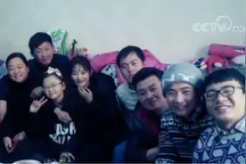 8年前痛失爱子后，家里来了20多个孩子……图片