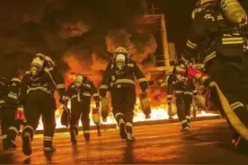 为啥都说他们是“万能的”消防员？答案来了→图片