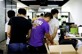 一台收不到验证码的老年机，竟让警方揪出一个庞大犯罪网络……图片