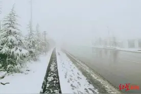 四川凉山多地出现降雪天气，西昌泸山“白了头”图片