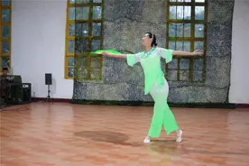 新兵结业前夕，兵姐姐来了图片
