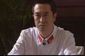 秘密列车 ：特工一番审讯啃掉硬骨头，同事都惊呆了，不愧是龙飞视频封面