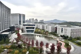 南京Hero久竞冬冠逆袭背后：一个主场一座城引发的蜕变图片