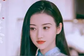 别再数景甜在《司藤》里穿了多少件旗袍啦，咱苏派旗袍就很适合日常穿图片
