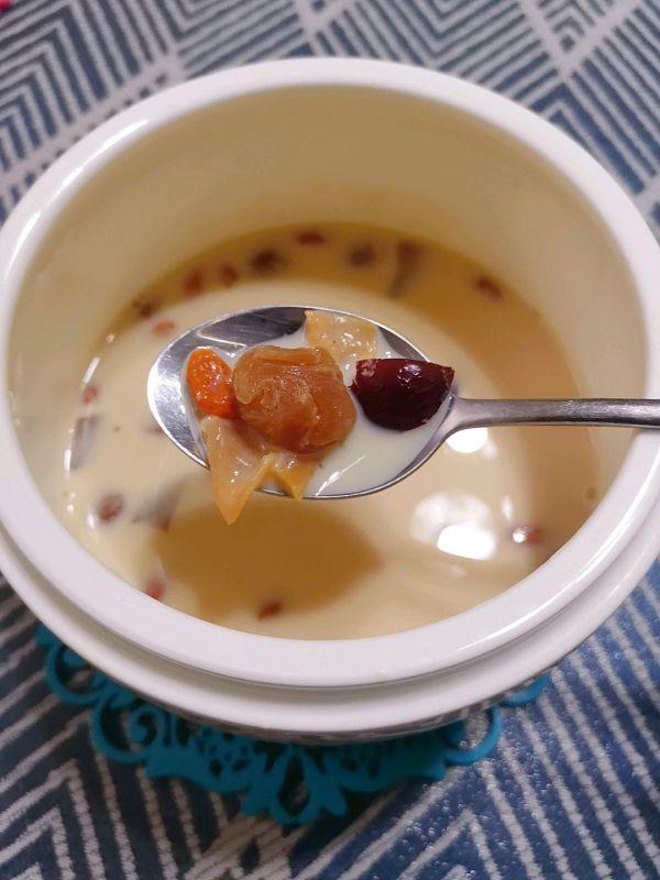 鱼胶跟花胶炖多久 鱼胶跟花胶炖多久最好