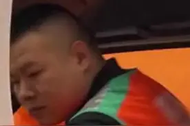 全球分鹏再添一员！货车司机撞脸岳云鹏神似双胞胎图片