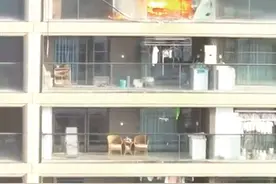 杭州城西河滨之城小区9楼燃起大火 原因可能是租户充电器着火！为什么消防车停到大门外却开不进小区？图片